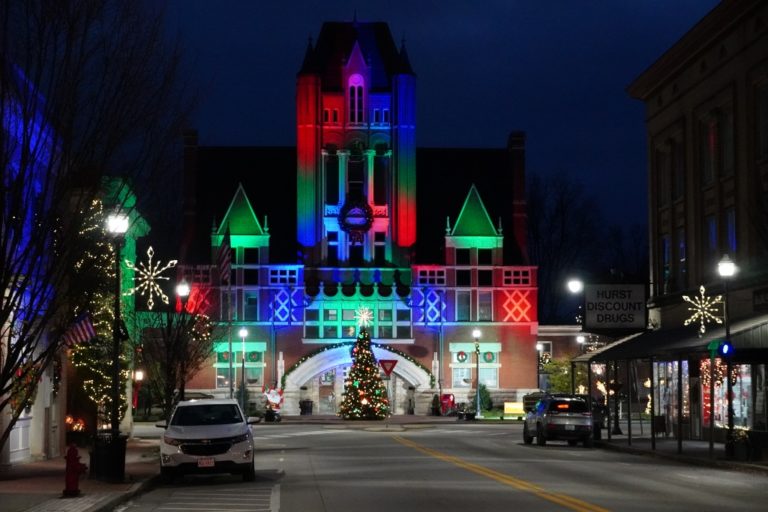 An Evening on the Trail A Christmas Visit to Bardstown, Kentucky